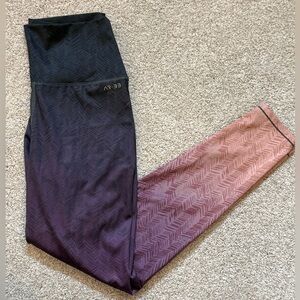 AR-33 purple and pink ombré Leggings size small athleisure yoga Pilates